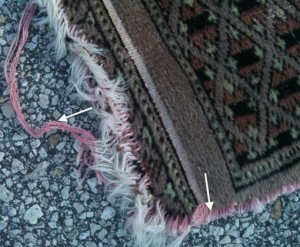 Loose weft threads