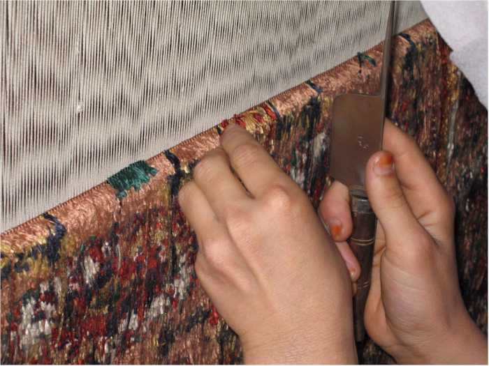 Silk rug loom